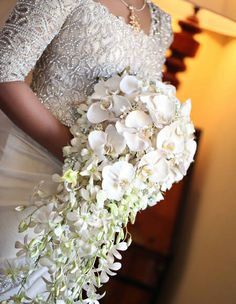 natural flower bouquets for brides